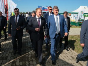 Дмитрий Патрушев пообещал аграриям Алтайского края всю необходимую поддержку