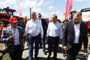 Дмитрий Патрушев пообещал аграриям Алтайского края всю необходимую поддержку
