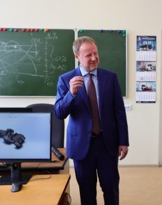 Губернатор Алтайского края Виктор Томенко посетил центр разработок АлГТУ и рассказал об итогах работы промышленности края