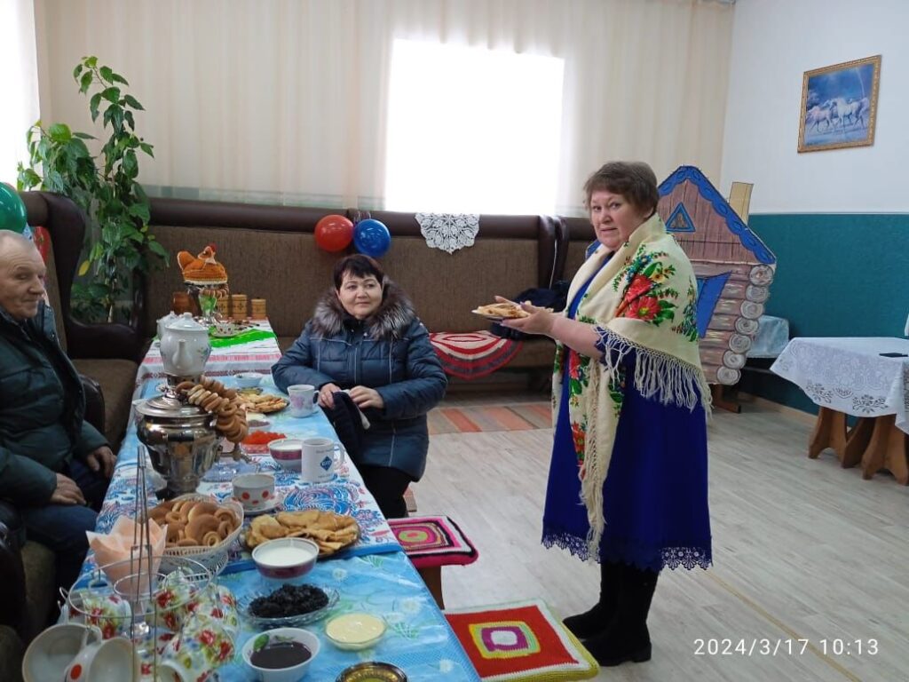 В Алтайском крае на избирательных участках вкусно и весело. Масленица пришла на выборы