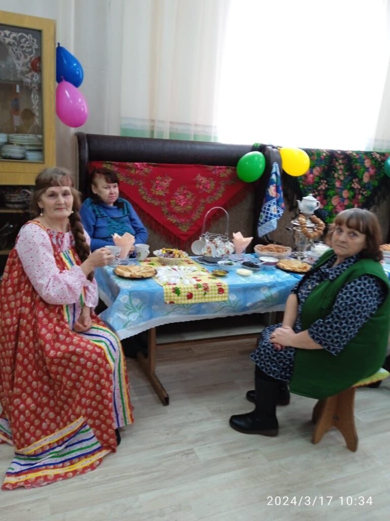 В Алтайском крае на избирательных участках вкусно и весело. Масленица пришла на выборы