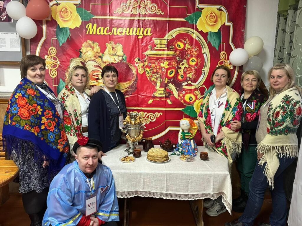 В Алтайском крае на избирательных участках вкусно и весело. Масленица пришла на выборы