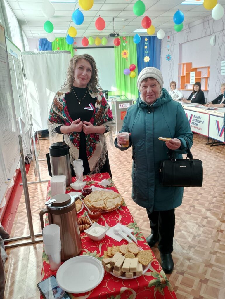 В Алтайском крае на избирательных участках вкусно и весело. Масленица пришла на выборы