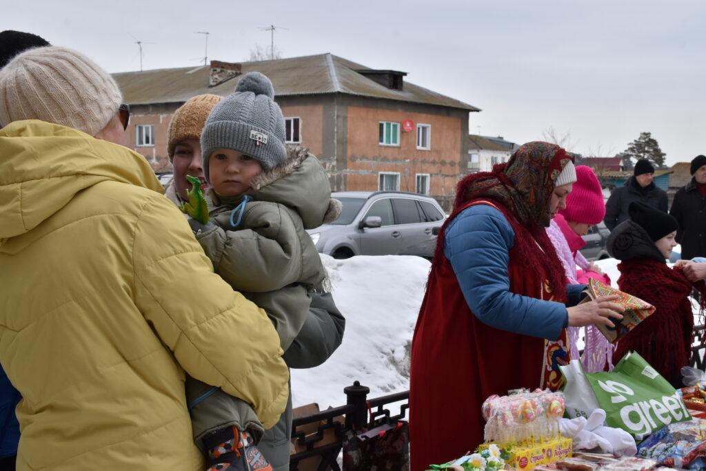 Широкая Масленица в Бийском районе привлекает избирателей на избирательные участки