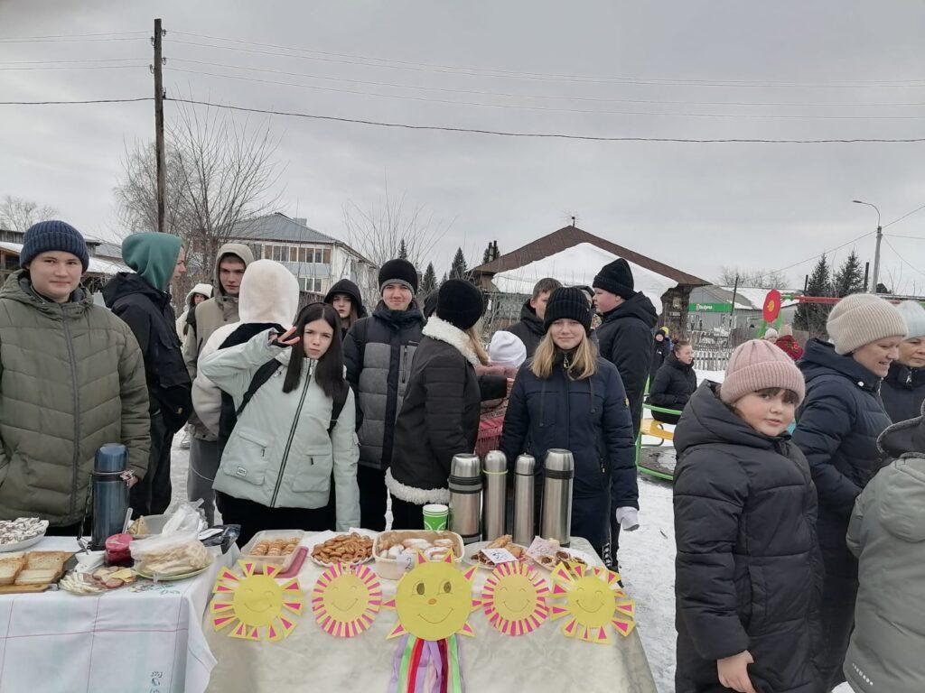 Широкая Масленица в Бийском районе привлекает избирателей на избирательные участки