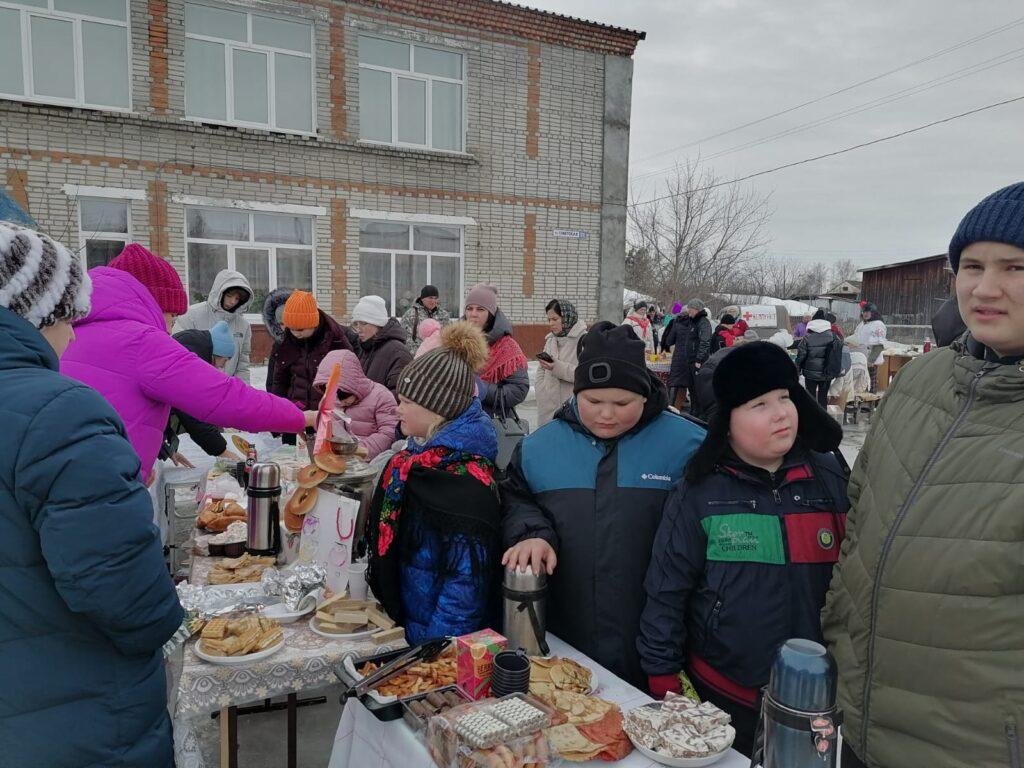 Широкая Масленица в Бийском районе привлекает избирателей на избирательные участки