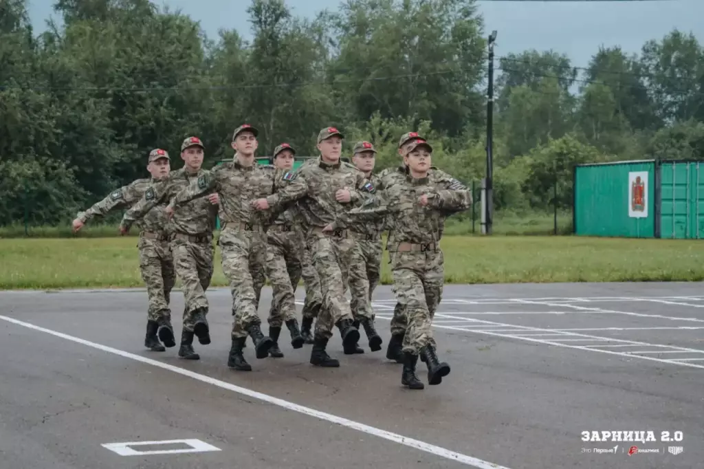Отряды из Алтайского края – победители окружного этапаигры «Зарница 2.0»